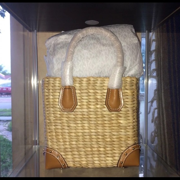 Michael kors purse - Picture 6 of 6